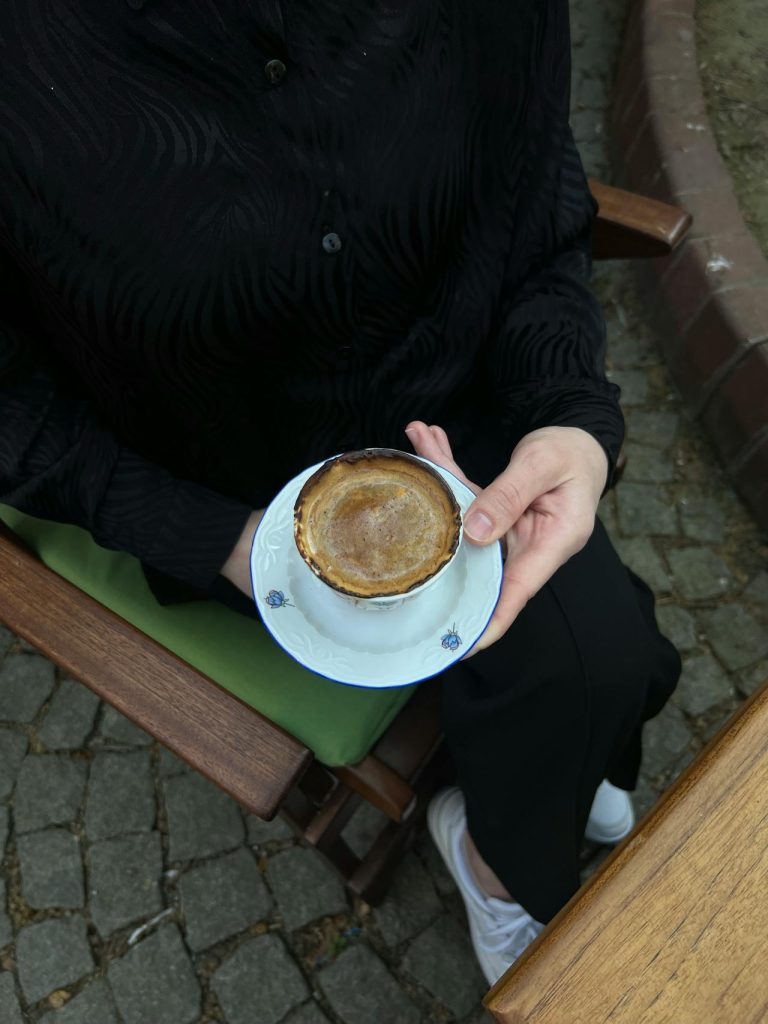 Style of Noir ve Parlak Mini Elbiseler: Zamansız Şıklığın İki Yüzü styleofnoir1